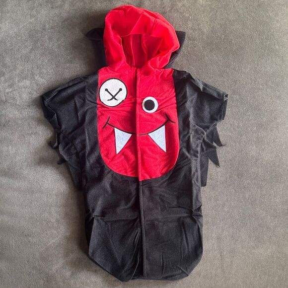 Baby Infant Little Vampire Halloween Costume Red & Black NO FEET 0-9 Months NWT - Picture 2 of 11